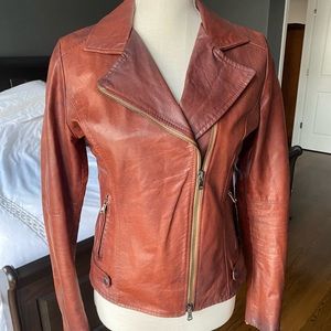 🌺 (2/$10) Genuine Italian Leather Jacket